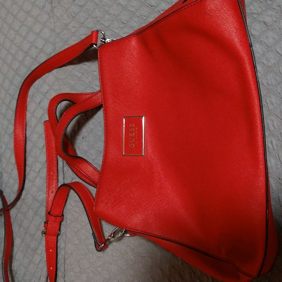 Guess Bag - Picture 4 of 4